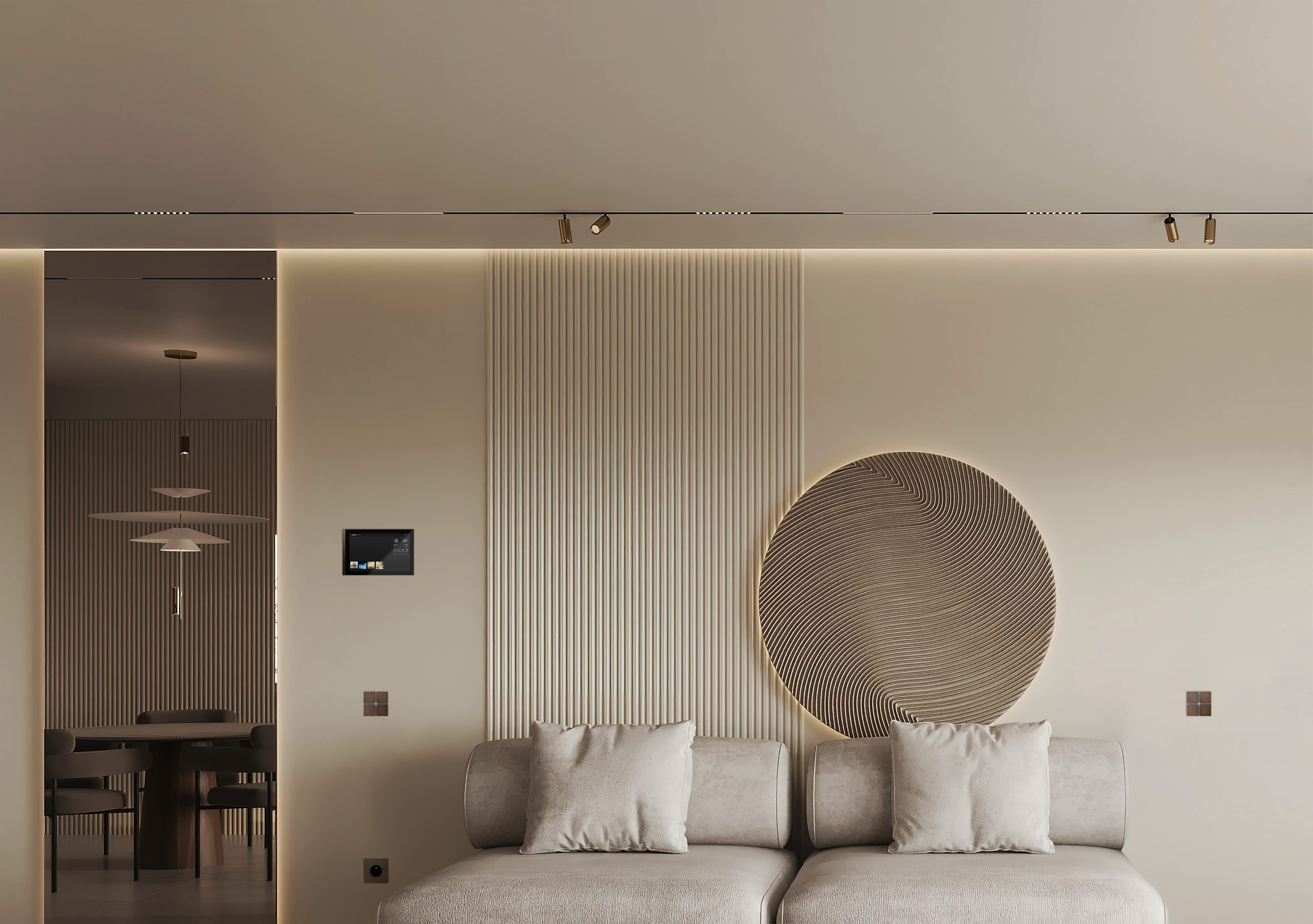 Wohnraum mit indirekter LED-Beleuchtung, Smart-Home-Bedienpanel und moderner Steckdose in Bronze